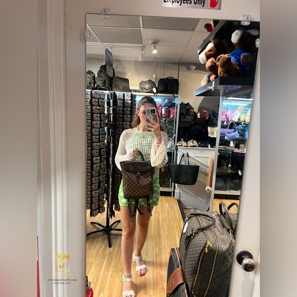 Louis Vuitton Damier Soho Backpack - Picture 11 of 11